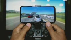 mobile game with controller