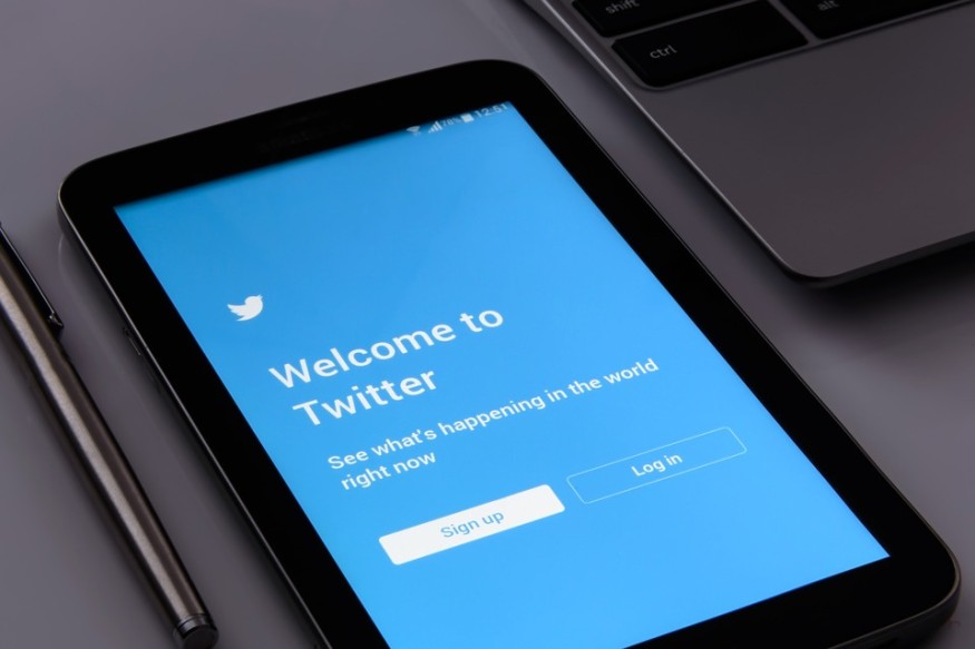 T|WITTER