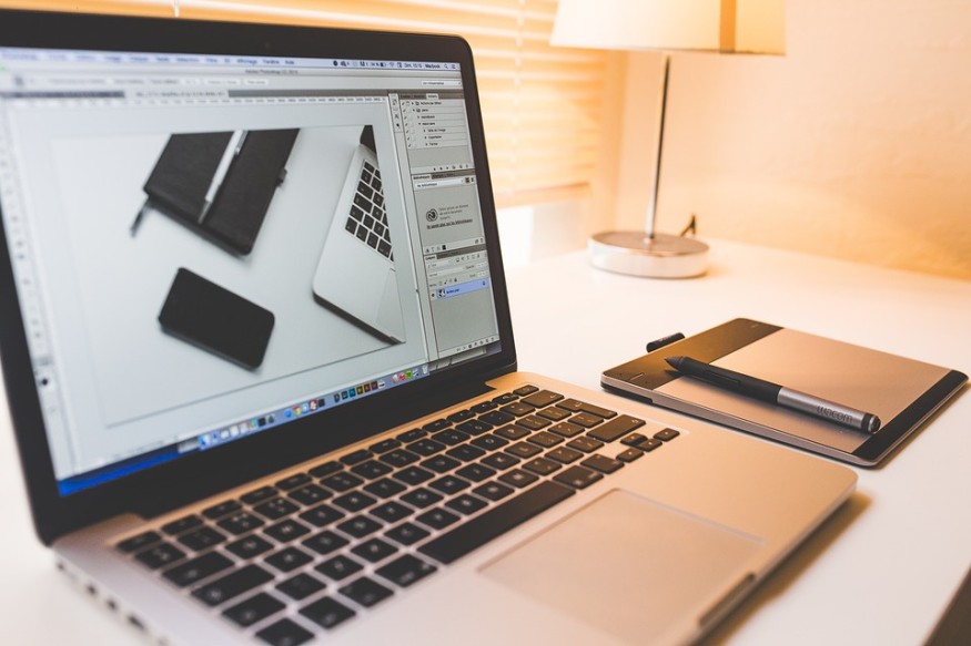 MACBOOK