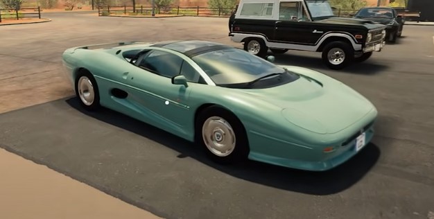THE JAGUAR XJ220