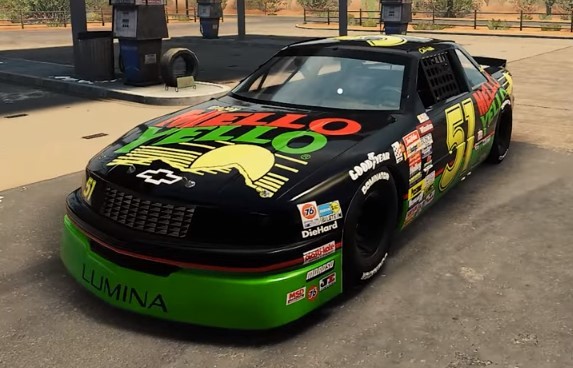 THE CHEVROLET LUMINA STOCKCAR